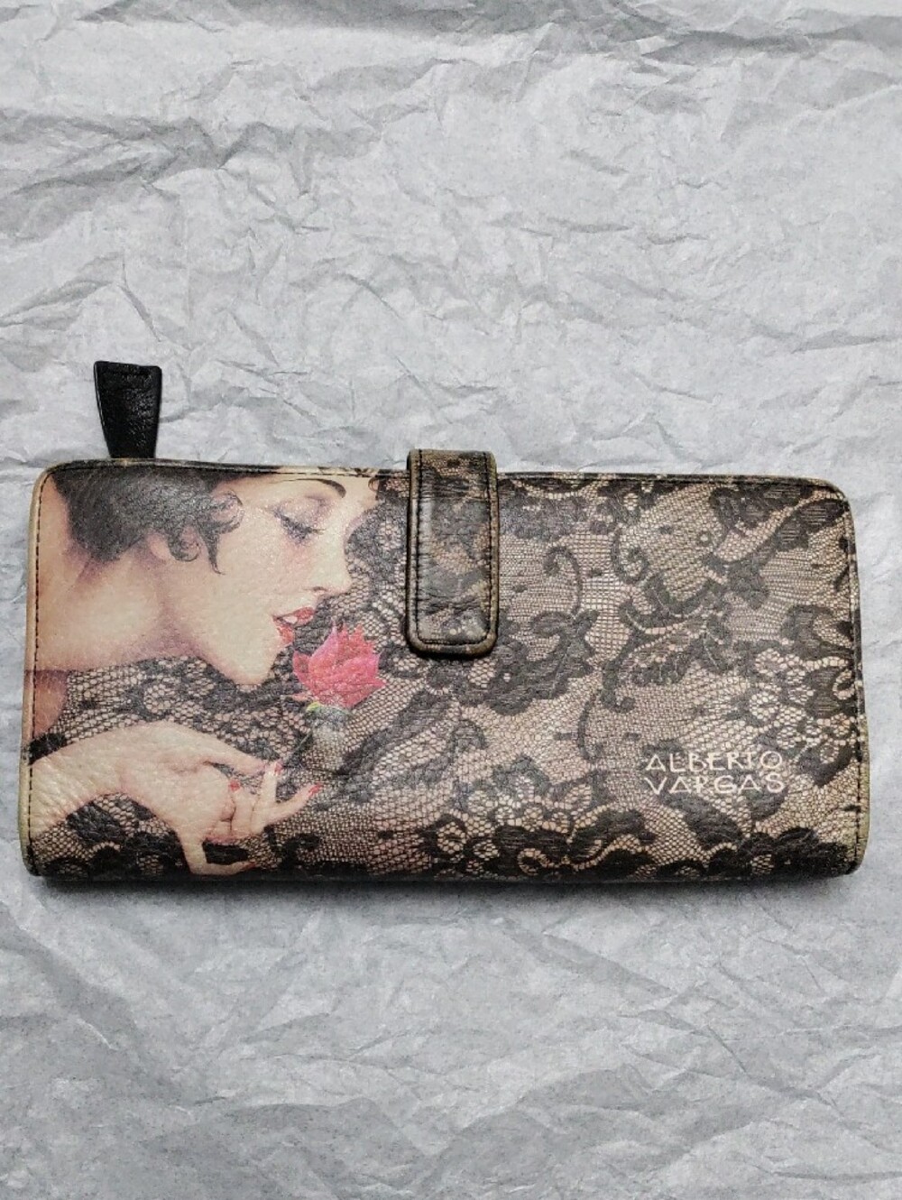 ICON "ALBERTO VARGUS" Beige Lace-Print Wallet